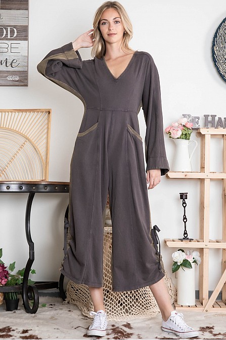 V-NECK LONG SLEEVE RUCHED SIDE BOTTOM JUMPSUIT